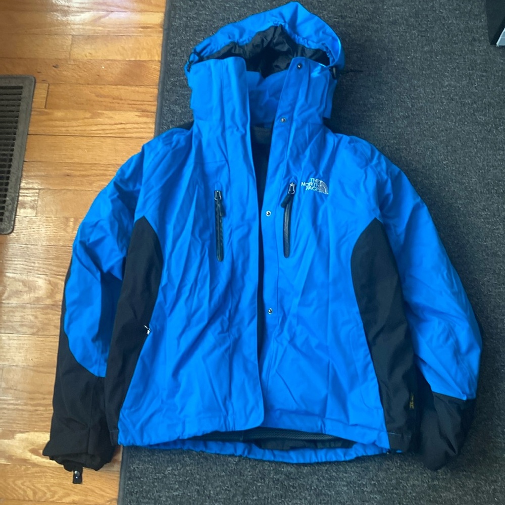 The north face summit series women’s medium jacket gore-Tex XCR